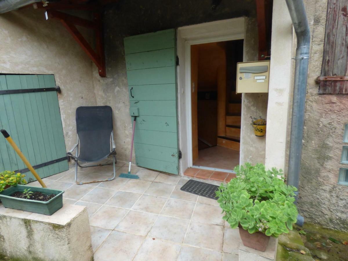Le Gite De Dedee Entrevennes Exterior photo
